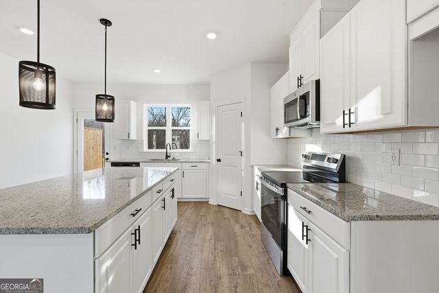 5708 Schelton Place SE, Mableton, GA 30126