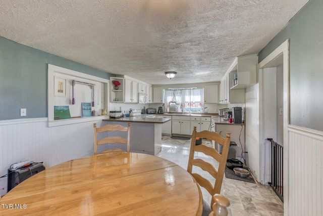 529 Jonesboro Road, Piney Flats, TN 37686