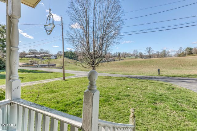 529 Jonesboro Road, Piney Flats, TN 37686