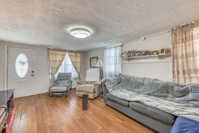 529 Jonesboro Road, Piney Flats, TN 37686