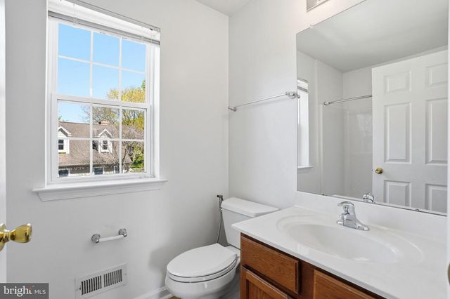 296 ALDERFER RD, Harleysville, PA 19438