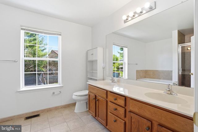 296 ALDERFER RD, Harleysville, PA 19438