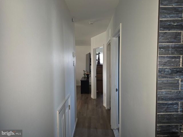 2863 NAUTILUS RD, Philadelphia, PA 19154