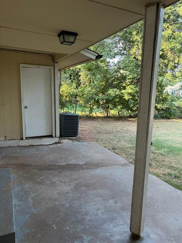 3601 Parkwoods Lane, Oklahoma City, OK 73110