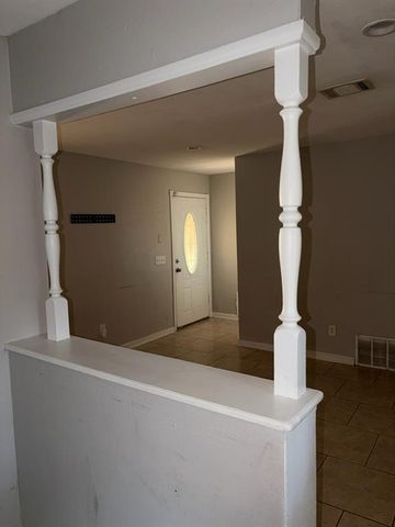 3601 Parkwoods Lane, Oklahoma City, OK 73110