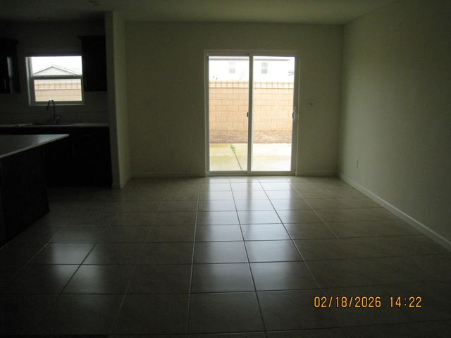 2272 Sanders Ct, Los Banos, CA 93635