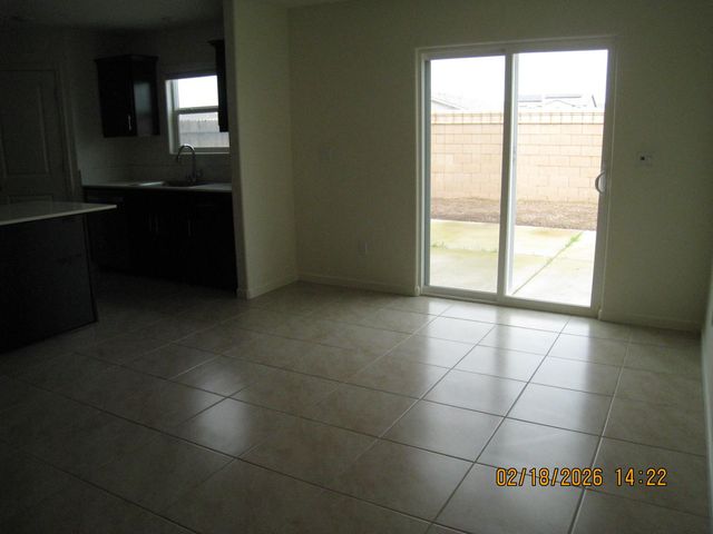 2272 Sanders Ct, Los Banos, CA 93635