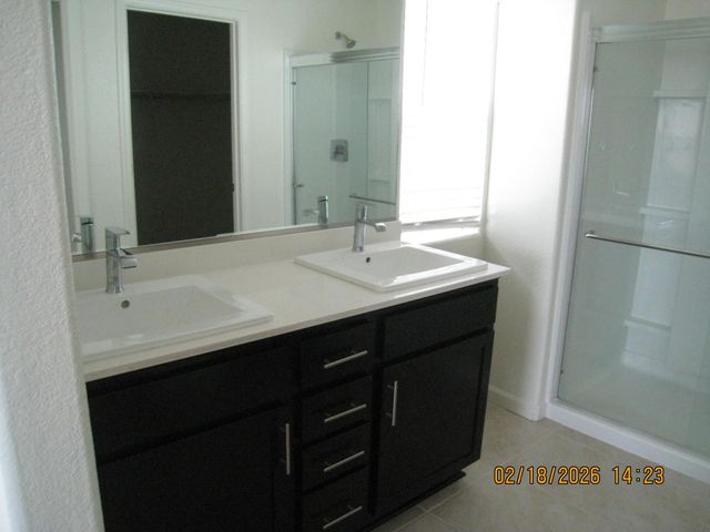 2272 Sanders Ct, Los Banos, CA 93635