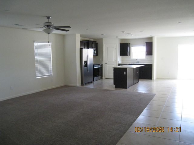 2272 Sanders Ct, Los Banos, CA 93635