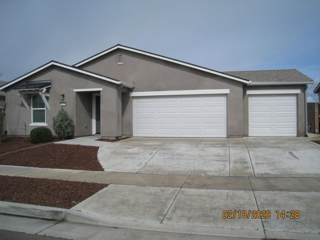 2272 Sanders Ct, Los Banos, CA 93635