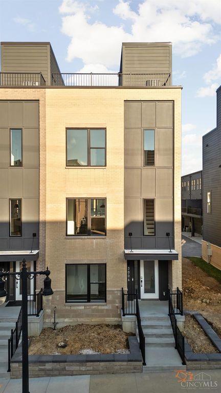 3006 Woodburn Avenue, Cincinnati, OH 45206