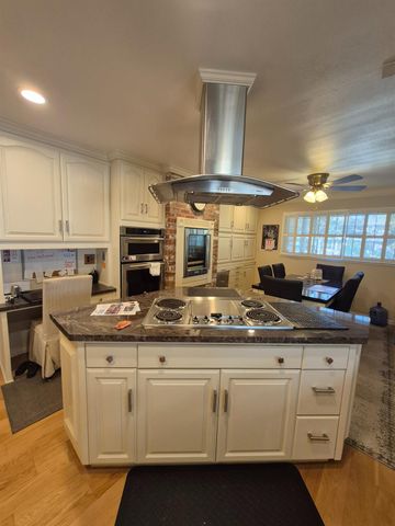 2140 Pennington Ct, Stockton, CA 95207