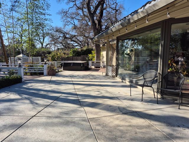 2140 Pennington Ct, Stockton, CA 95207