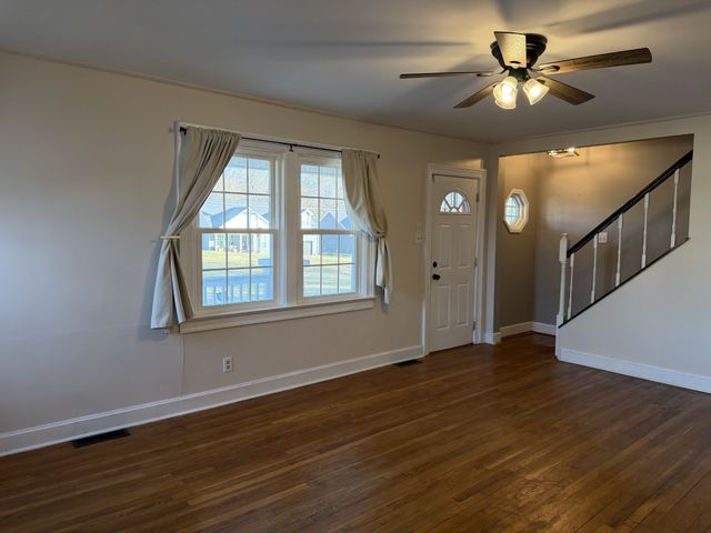 415 Hawkins Rd, Clarksville, TN 37040