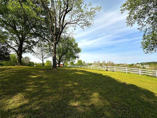 450 Lucas Road, Cartersville, GA 30120