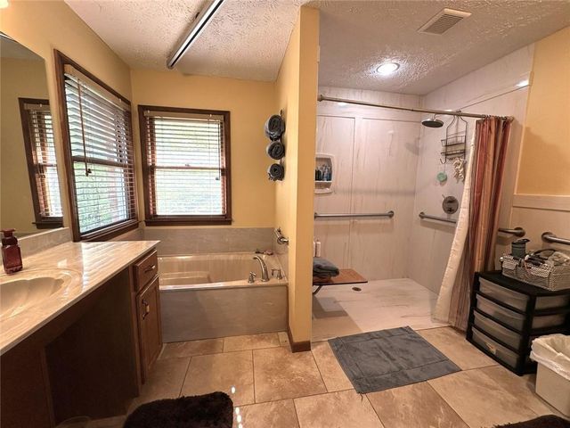 450 Lucas Road, Cartersville, GA 30120