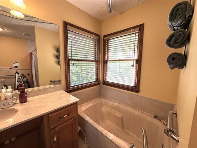 450 Lucas Road, Cartersville, GA 30120
