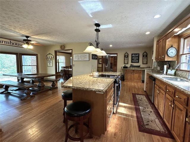 450 Lucas Road, Cartersville, GA 30120