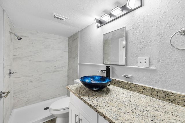 128 W NORTH STREET, Tampa, FL 33604