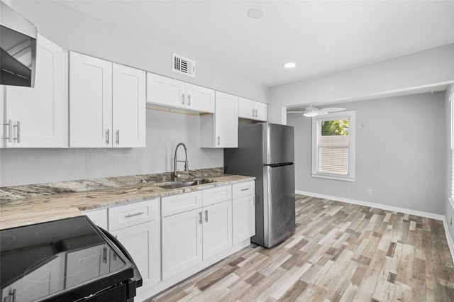 128 W NORTH STREET, Tampa, FL 33604