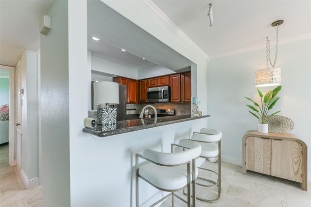 7312 Seawall Boulevard 103, Galveston, TX 77551
