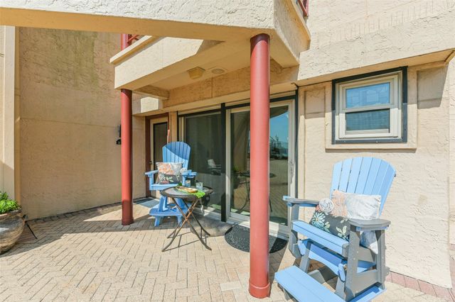 7312 Seawall Boulevard 103, Galveston, TX 77551