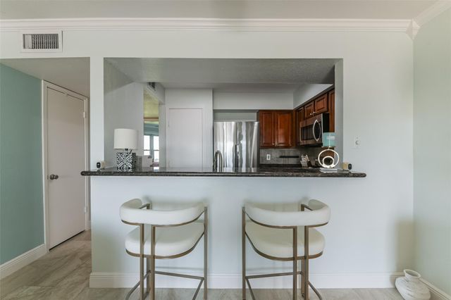 7312 Seawall Boulevard 103, Galveston, TX 77551