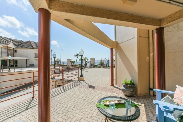 7312 Seawall Boulevard 103, Galveston, TX 77551