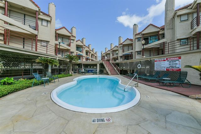 7312 Seawall Boulevard 103, Galveston, TX 77551