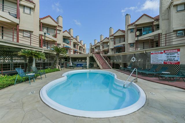 7312 Seawall Boulevard 103, Galveston, TX 77551
