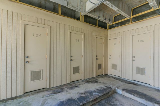 7312 Seawall Boulevard 103, Galveston, TX 77551