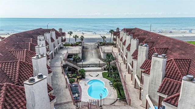7312 Seawall Boulevard 103, Galveston, TX 77551