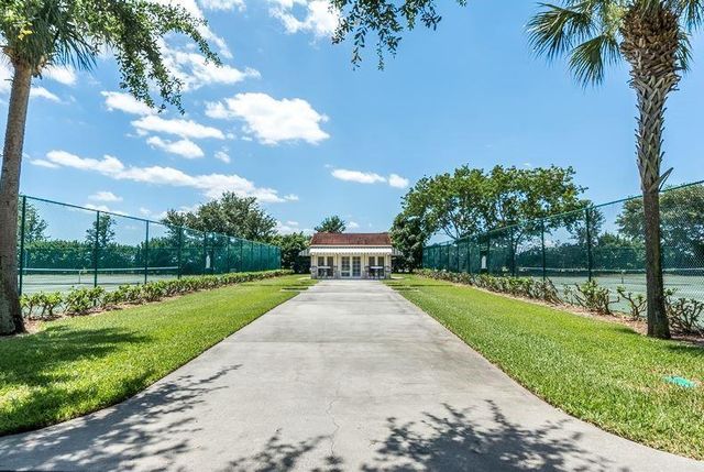 1640 N 42nd Circle 206, Vero Beach, FL 32967