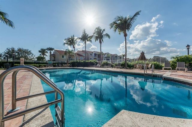 1640 N 42nd Circle 206, Vero Beach, FL 32967