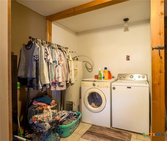 425 Cedar Break Lane, Burnet, TX 78611