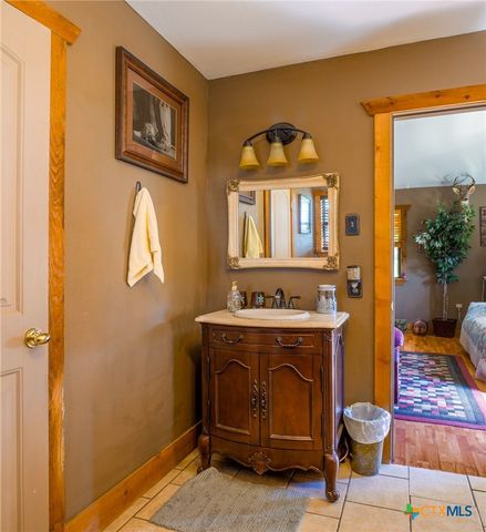 425 Cedar Break Lane, Burnet, TX 78611