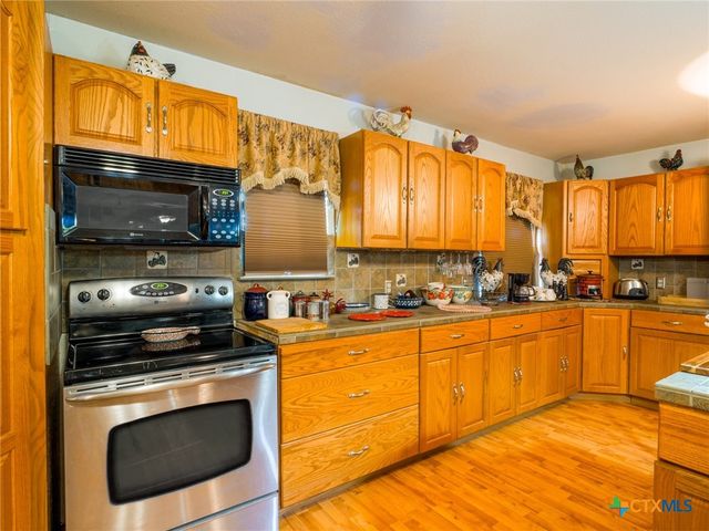 425 Cedar Break Lane, Burnet, TX 78611