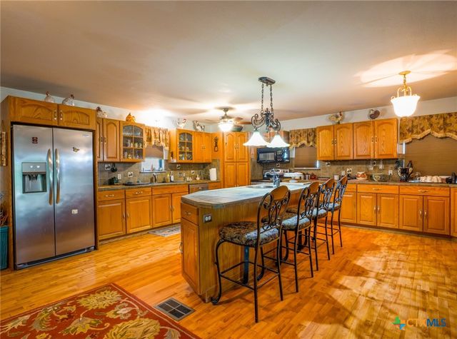 425 Cedar Break Lane, Burnet, TX 78611