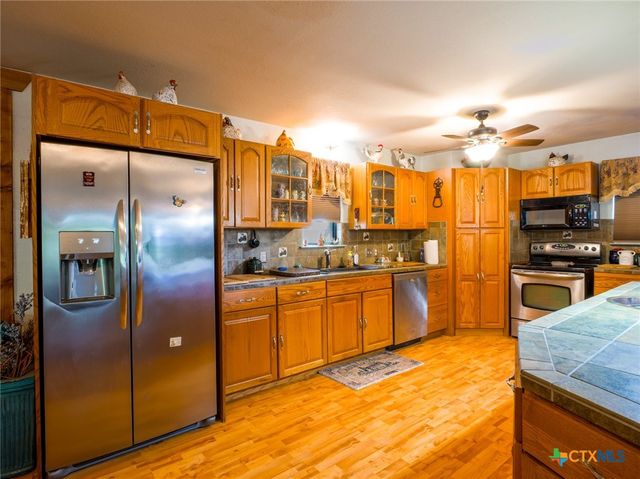 425 Cedar Break Lane, Burnet, TX 78611