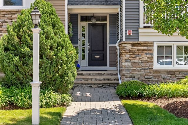 119 Boatwrights Loop, Plymouth, MA 02360