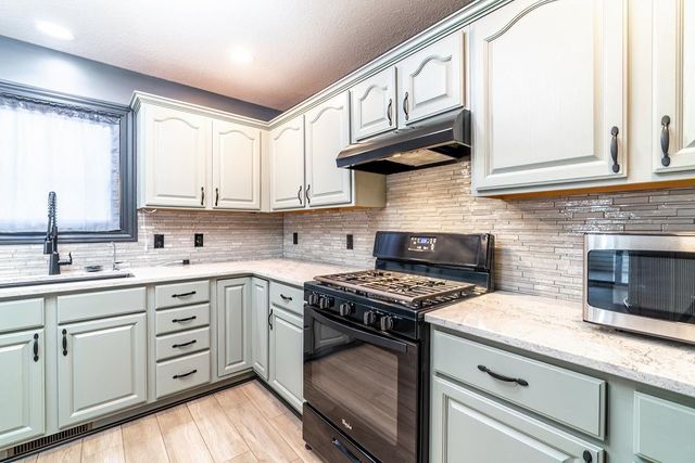 2205 LaForge Lane, Auburn, IN 46706