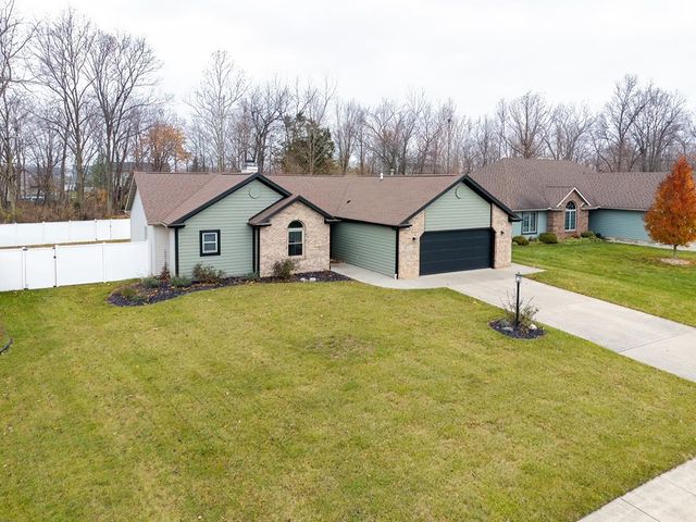 2205 LaForge Lane, Auburn, IN 46706