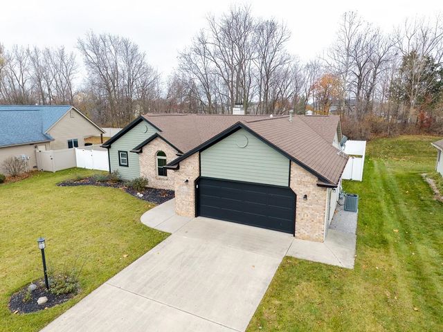 2205 LaForge Lane, Auburn, IN 46706
