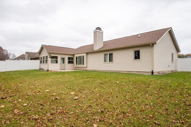 2205 LaForge Lane, Auburn, IN 46706