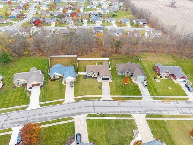 2205 LaForge Lane, Auburn, IN 46706