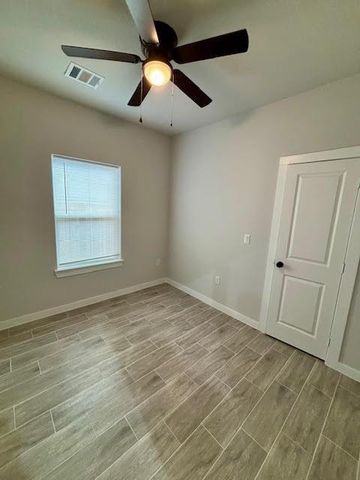 16930 W Lynbrook, Montgomery, TX 77316