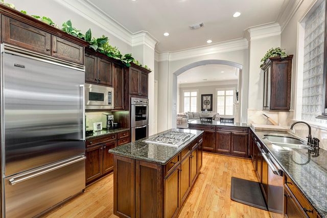 9135 Buffalo Speedway, Houston, TX 77025