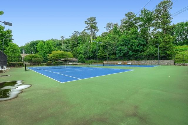 1725 Oakbrook Lane NW, Kennesaw, GA 30152