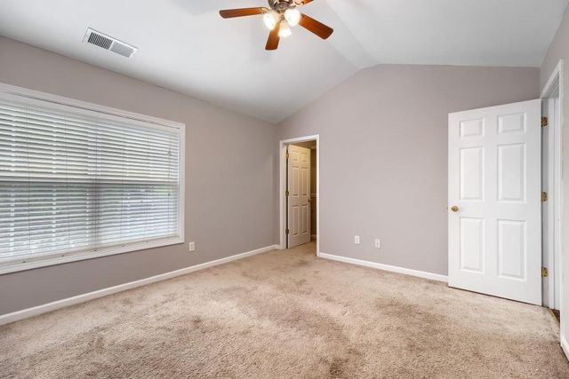 1725 Oakbrook Lane NW, Kennesaw, GA 30152