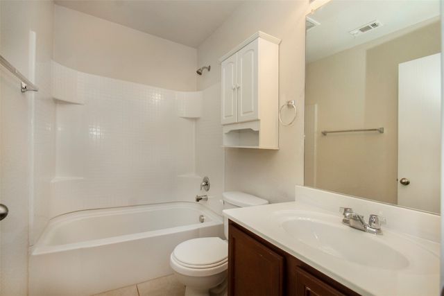 1423 Swan Ridge Drive, Sherman, TX 75092